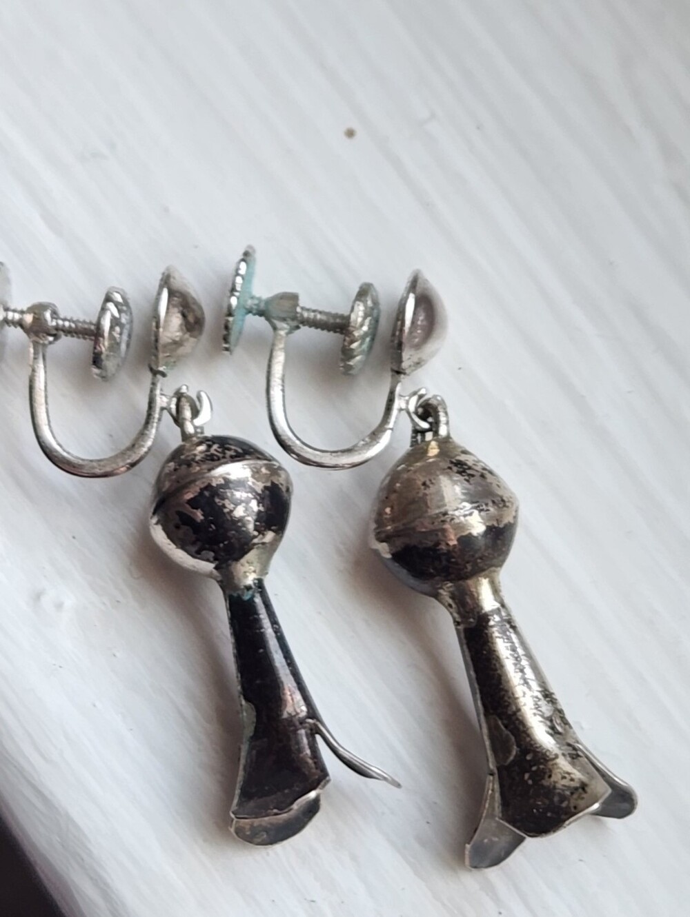 STERLING SILVER NAVAJO SQUASH BLOSSOM SCREW BACK EARRINGS 1 1/4" - Picture 5 of 8